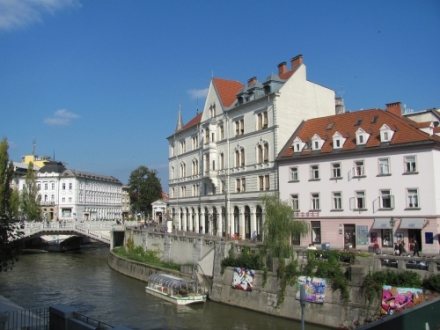 Pešpoti po ljubljanski urbani regiji