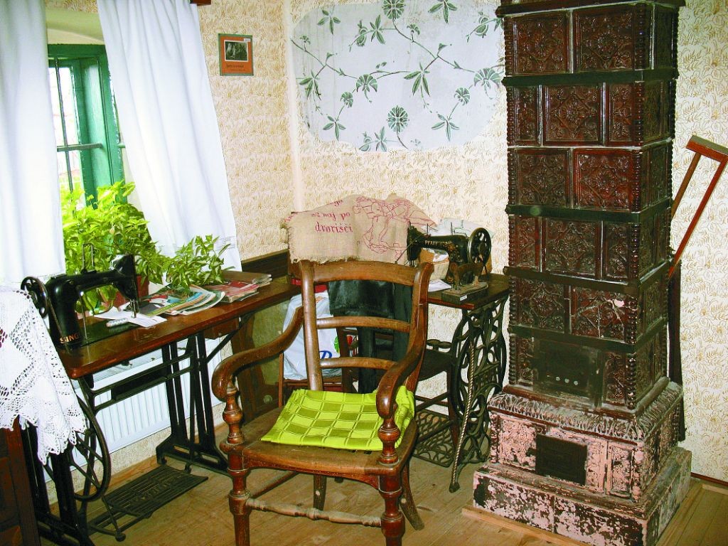 Cimer z lončeno pečjo in fresko